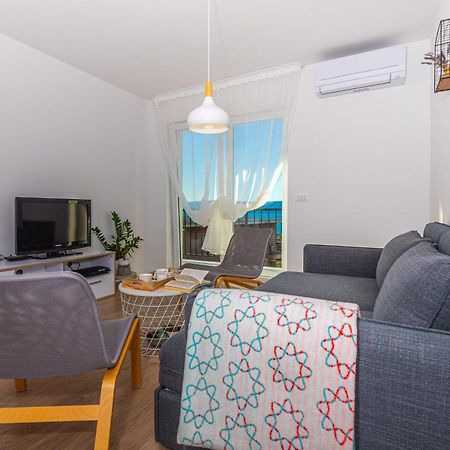 Apartment Vivien Crikvenica Exteriör bild